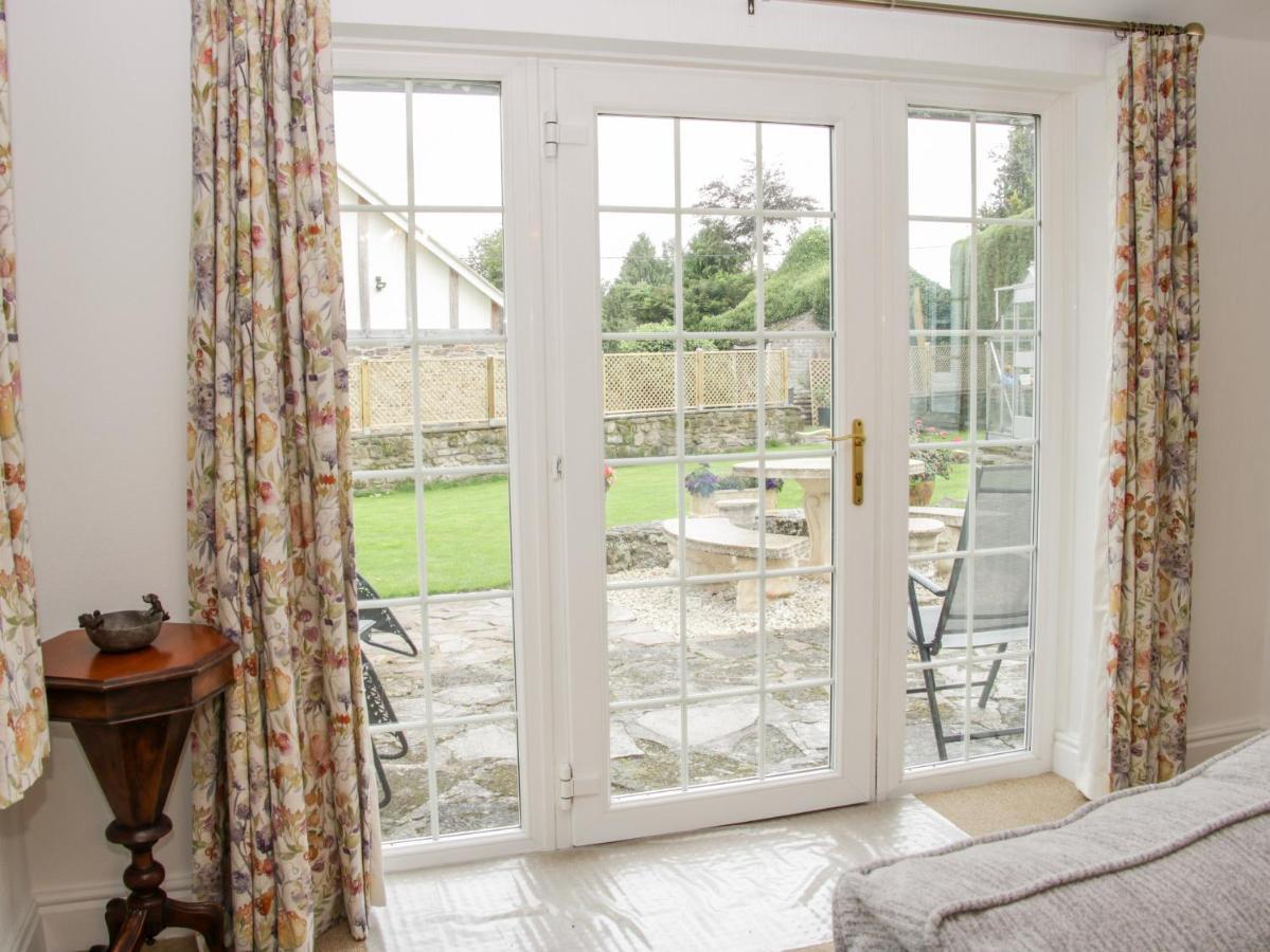 Bryn Celyn Villa Oswestry Exterior photo